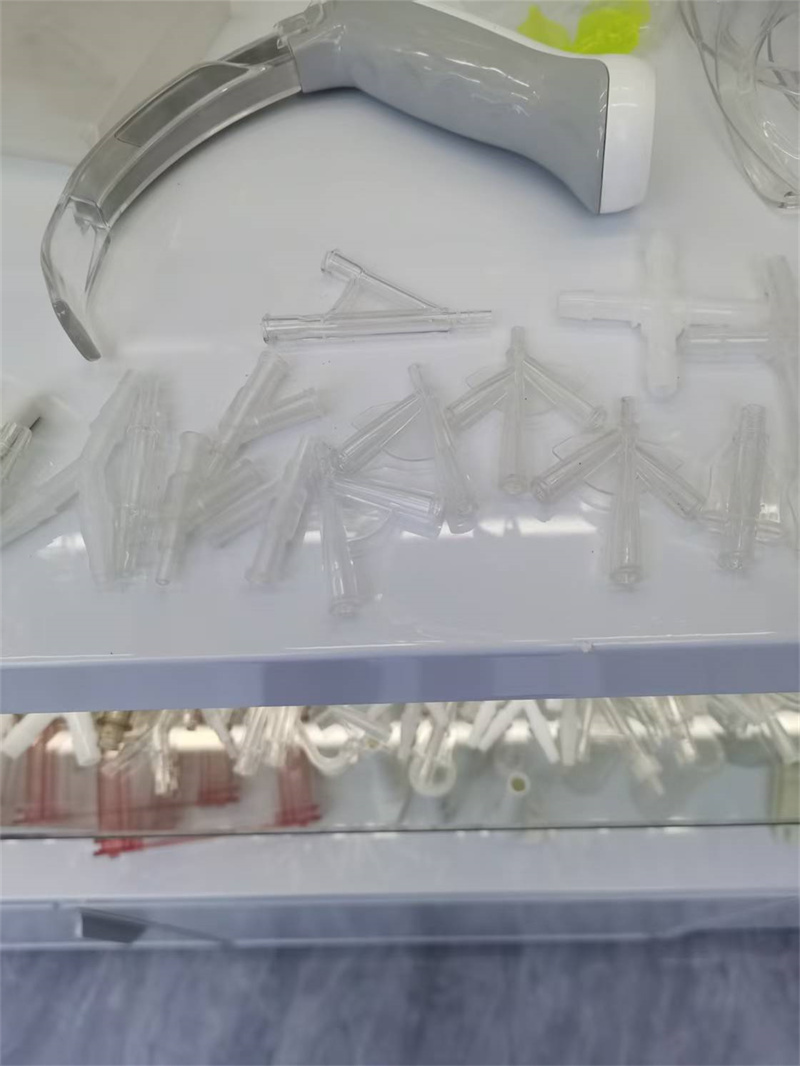喉镜片